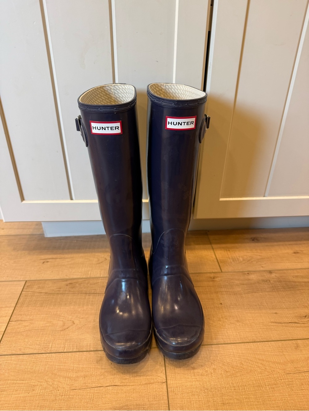 Hunter Tall Women's Rain Boots in deep eggplant purple